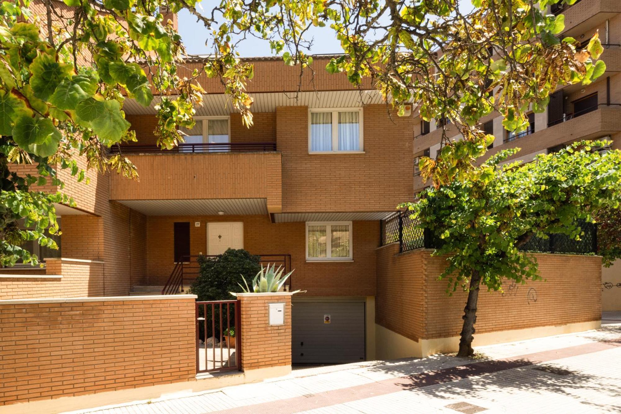 Villa Casa Con Piscina En El Centro Tudela Exterior foto